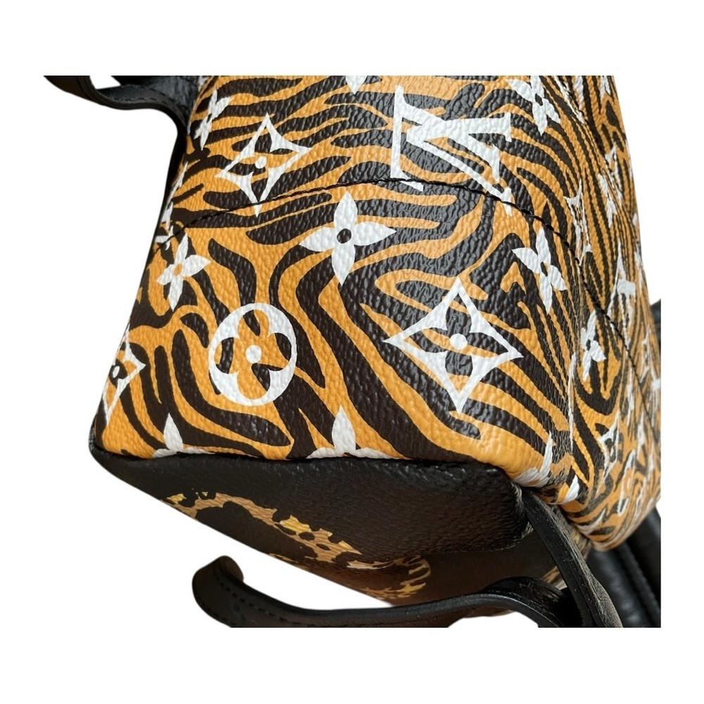 Louis Vuitton Monogram Jungle Palm Springs PM Leopard Backpack​​ - Picture 5 of 15